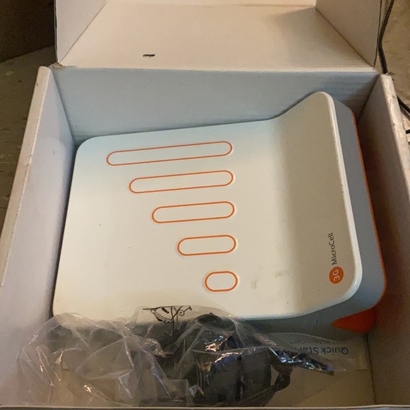 AT&T 3G MicroCell - Picture 3 of 3